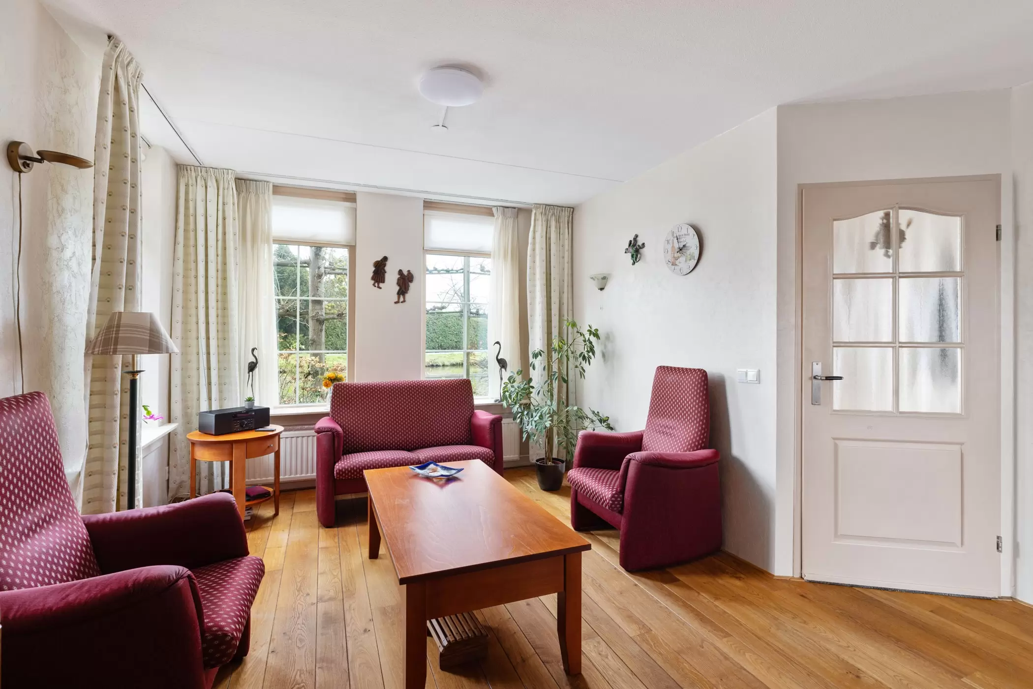 photo of the living room for virtual staging services